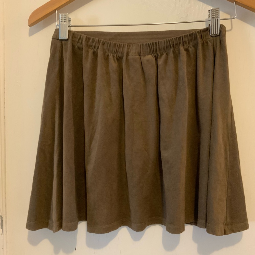 Neutral colored skirt